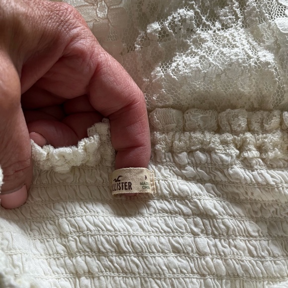 Hollister Off the Shoulder Lace Romper - Picture 10 of 11